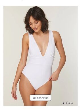 ANDIE SUMMER SWIM SALE - Andie Mykonos plunge neck swimsuit LIKE NEW